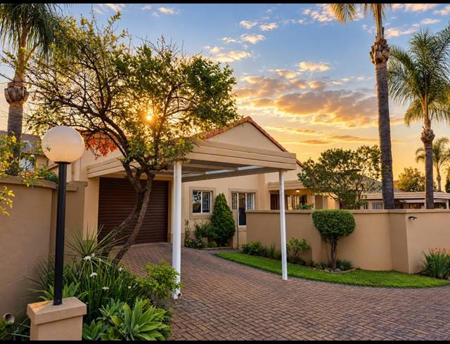 4 BEDROOM TOWNHOUSE FOR SALE IN AMBERFIELD